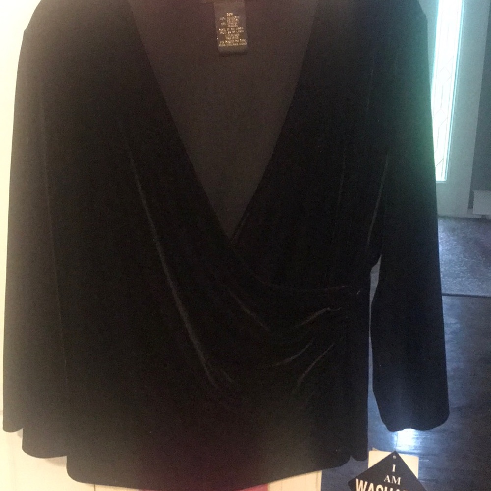 Black velvet brand new top